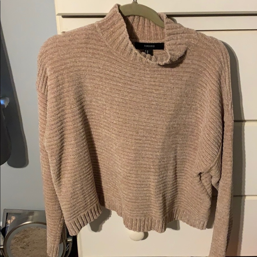COPY - Slightly Cropped Turtleneck Sweater